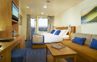 Photo of new Carnival Breeze stateroom goes here.