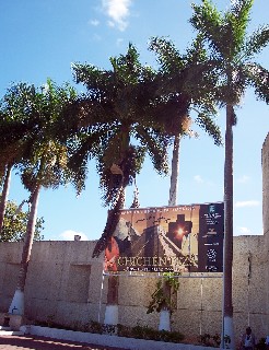 Photo of entrance to Chichen Itza goes here.