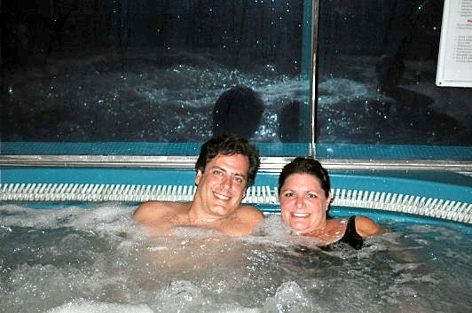 Photo of Joe and Lizz Dinnigan in a Carnival Splendor hot tub goes here.*