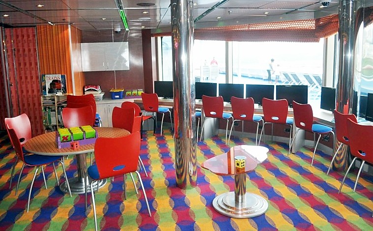 Photo of Circle C room on Carnival Splendor goes here.*