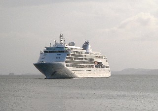 Photo of the Silver Shadow anchored in Gatun Lake goes here.