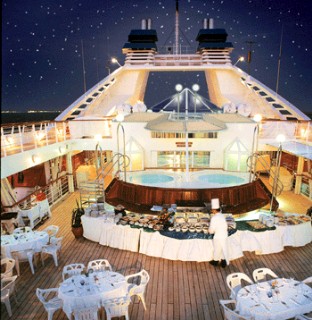 Photo of the deck area with whirlpools visible.